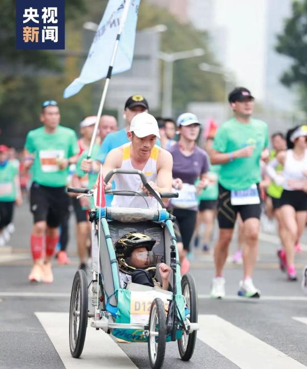 父子俩的第56场马拉松，打卡完毕！